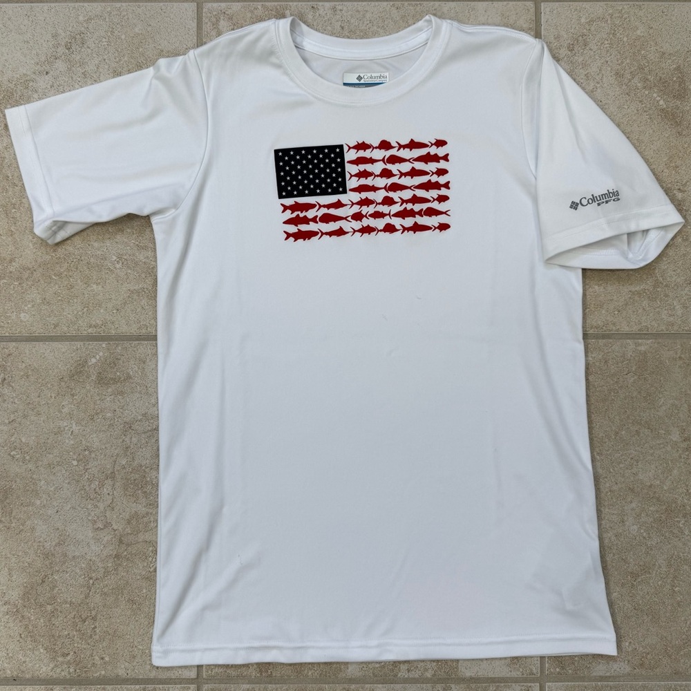 Columbia Boys Terminal Tackle PFG Short Sleeve Tee
Size: Large
Color: White/Red
